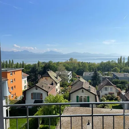 Lake View Apartment Lausanne